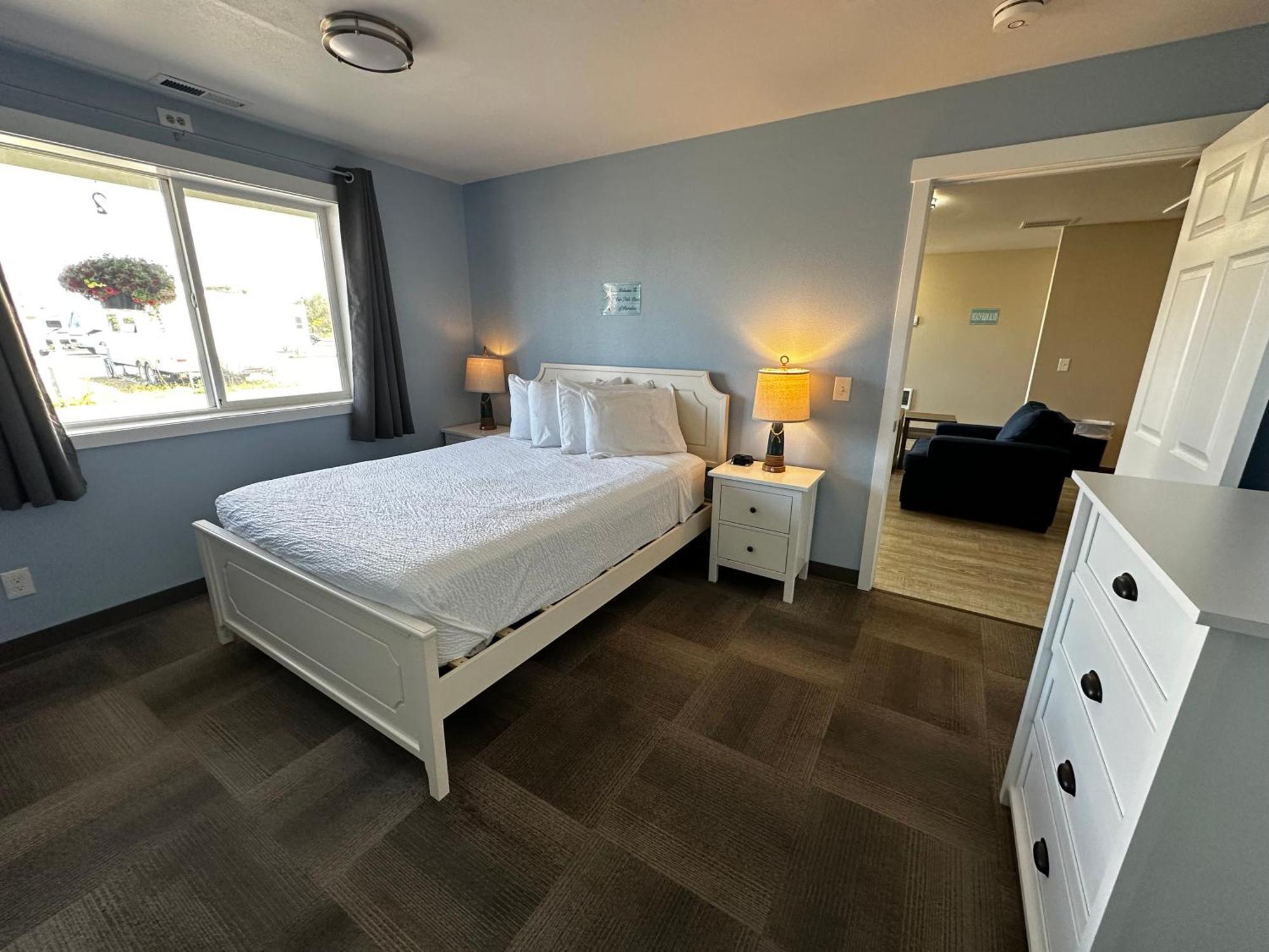 Coastal Inn And Suites Long Beach Ngoại thất bức ảnh