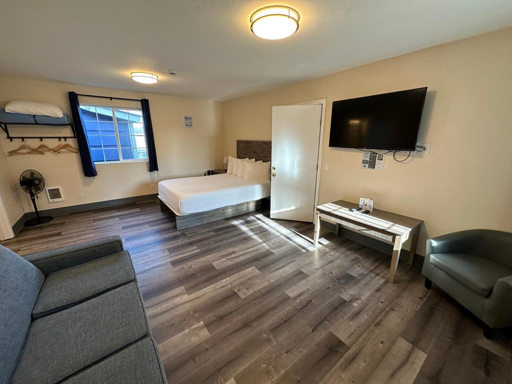 Coastal Inn And Suites Long Beach Ngoại thất bức ảnh